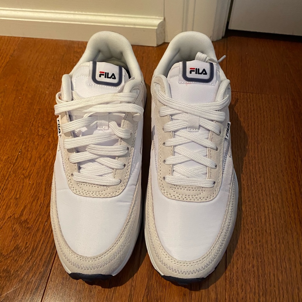 Brand new Fila Renno Size 7
